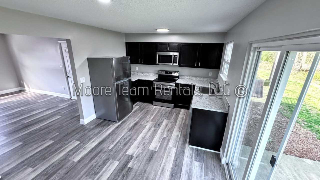 Fairfield Apartments - Photo 3 of 17