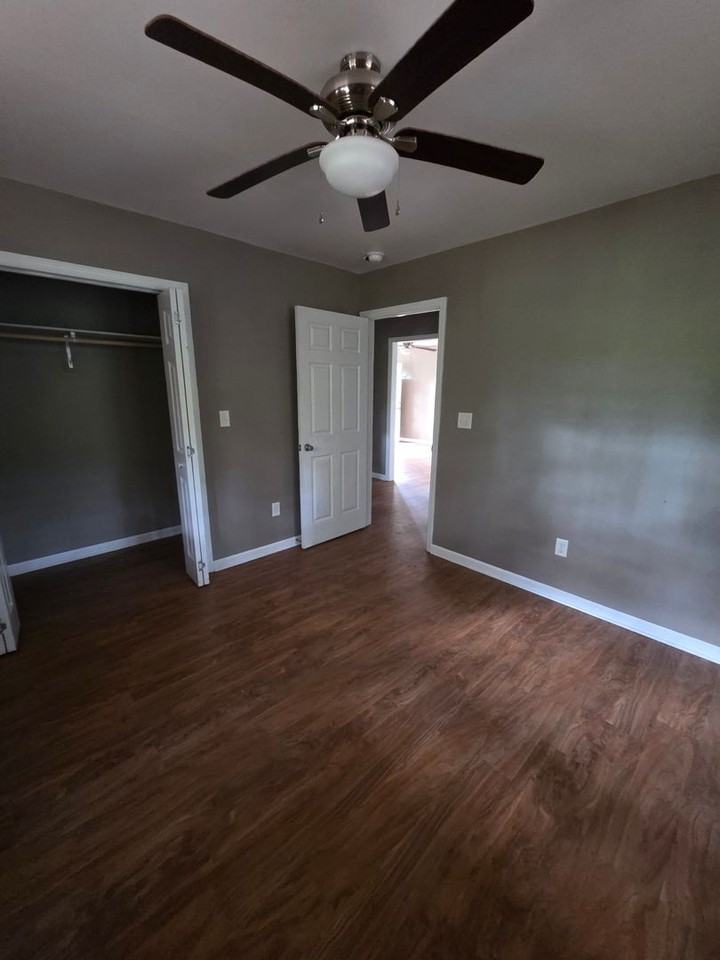 587 Bandy Ln - Photo 2 of 7