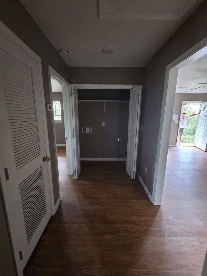 587 Bandy Ln - Photo 3 of 7