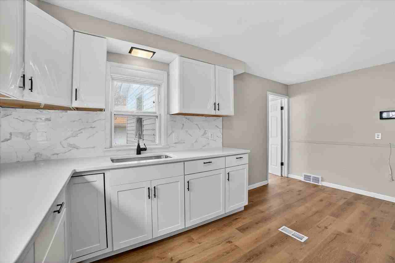 1851 Beverly Hills Dr - Photo 6 of 28