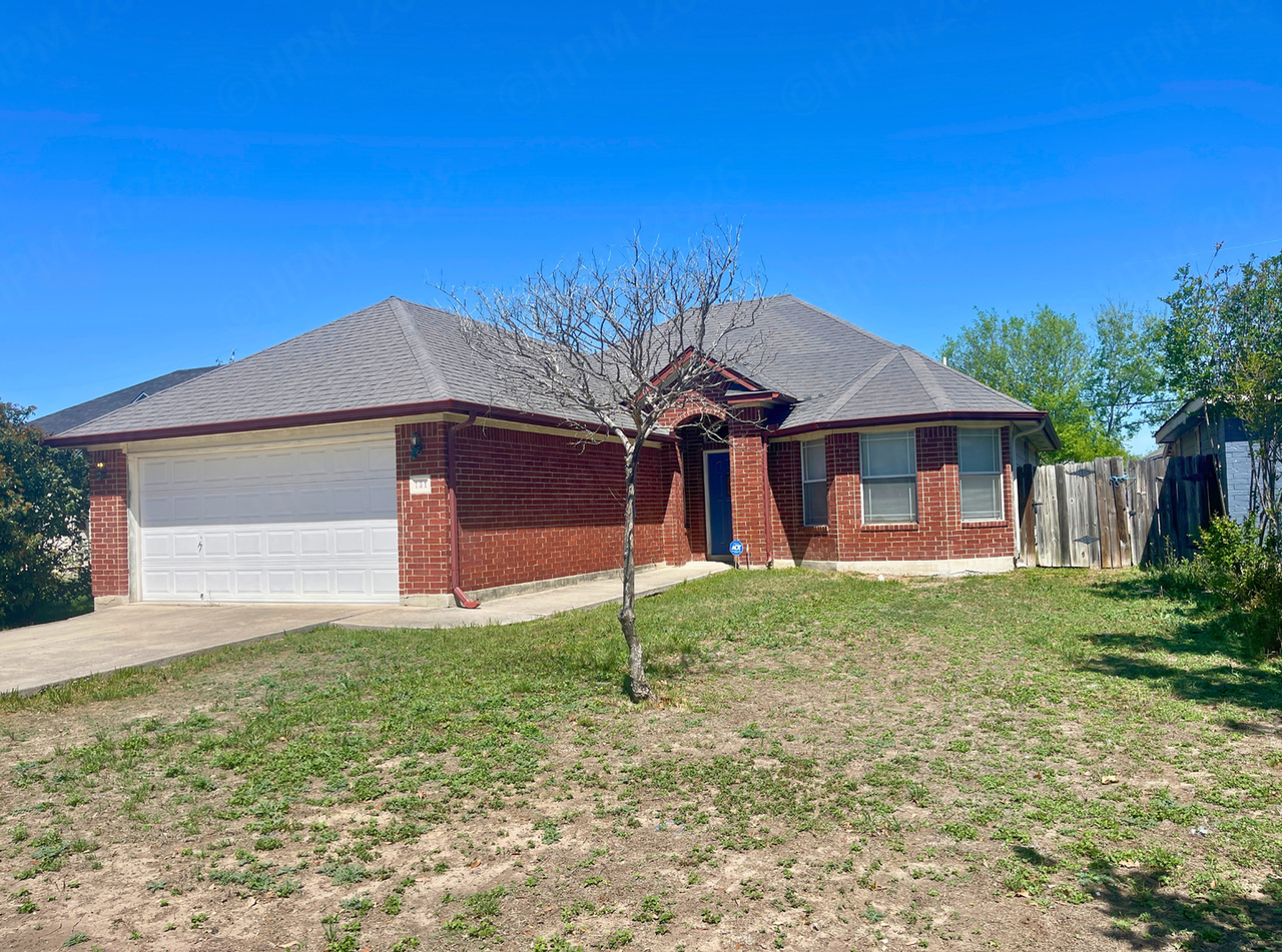 131 La Garde St - Photo 2 of 15