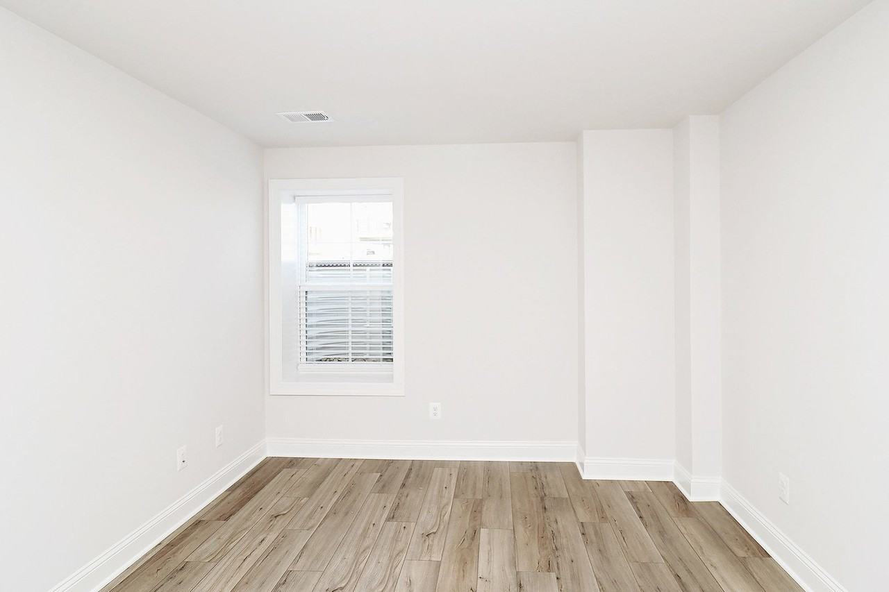 2213 Leeham St #B - Photo 6 of 11