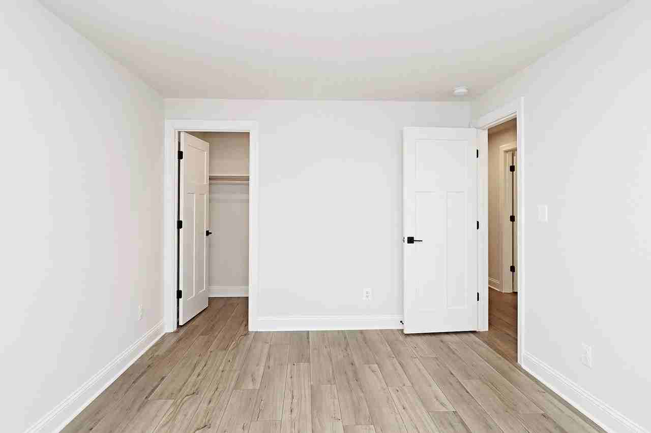 2213 Leeham St #B - Photo 7 of 11