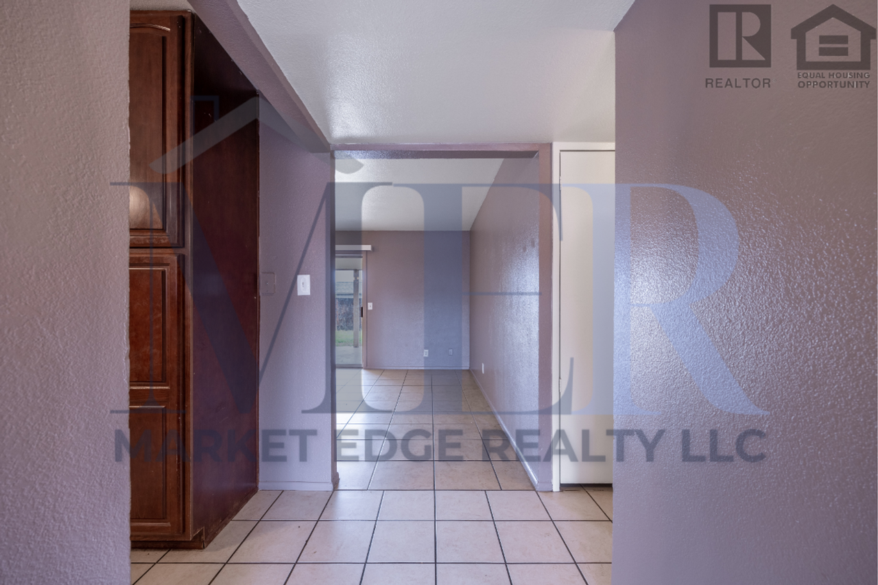 3414 W Cactus Rd - Photo 7 of 45