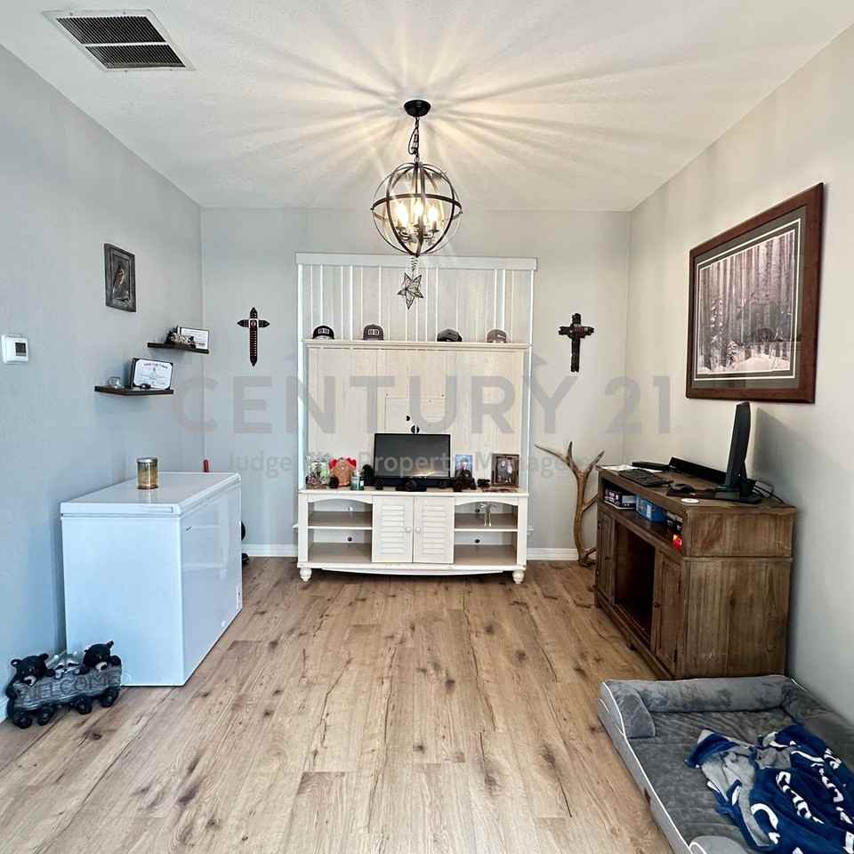 4745 Great Divide Dr - Photo 3 of 15