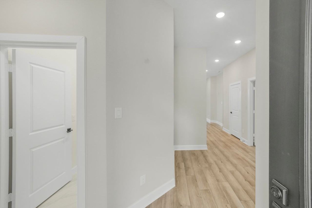 14918 Mossycup Spur Way - Photo 5 of 43