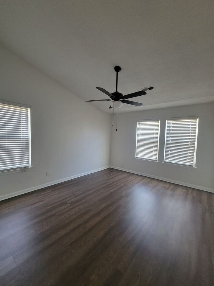 4847 Station House Ln - Photo 4 of 16