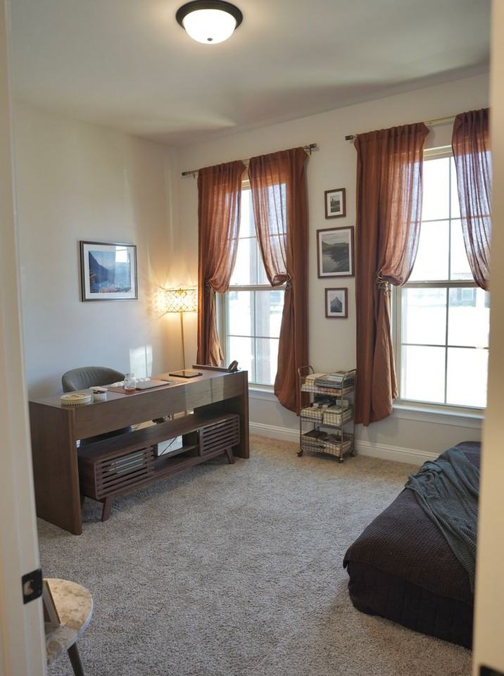 223 Saint Edmunds Way - Photo 5 of 9