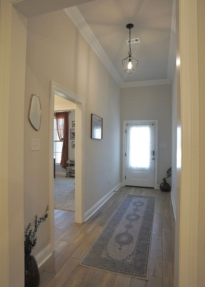 223 Saint Edmunds Way - Photo 7 of 9