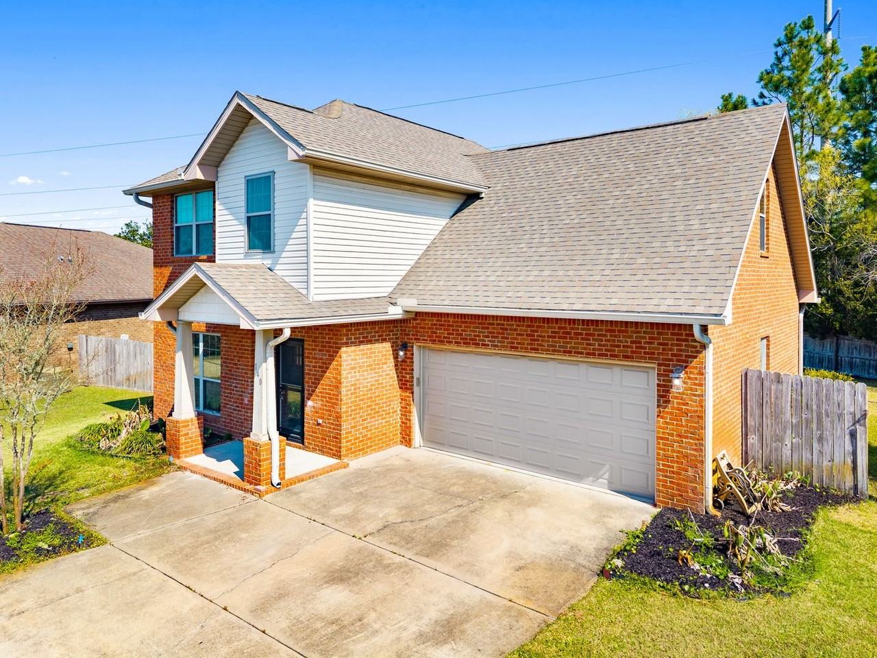 140 Kinley Ave - Photo 3 of 29
