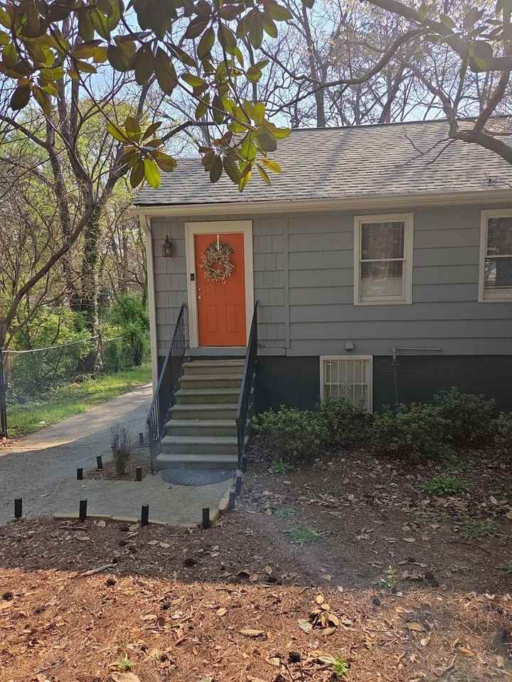 2126 Jernigan Dr Se - Photo 2 of 5