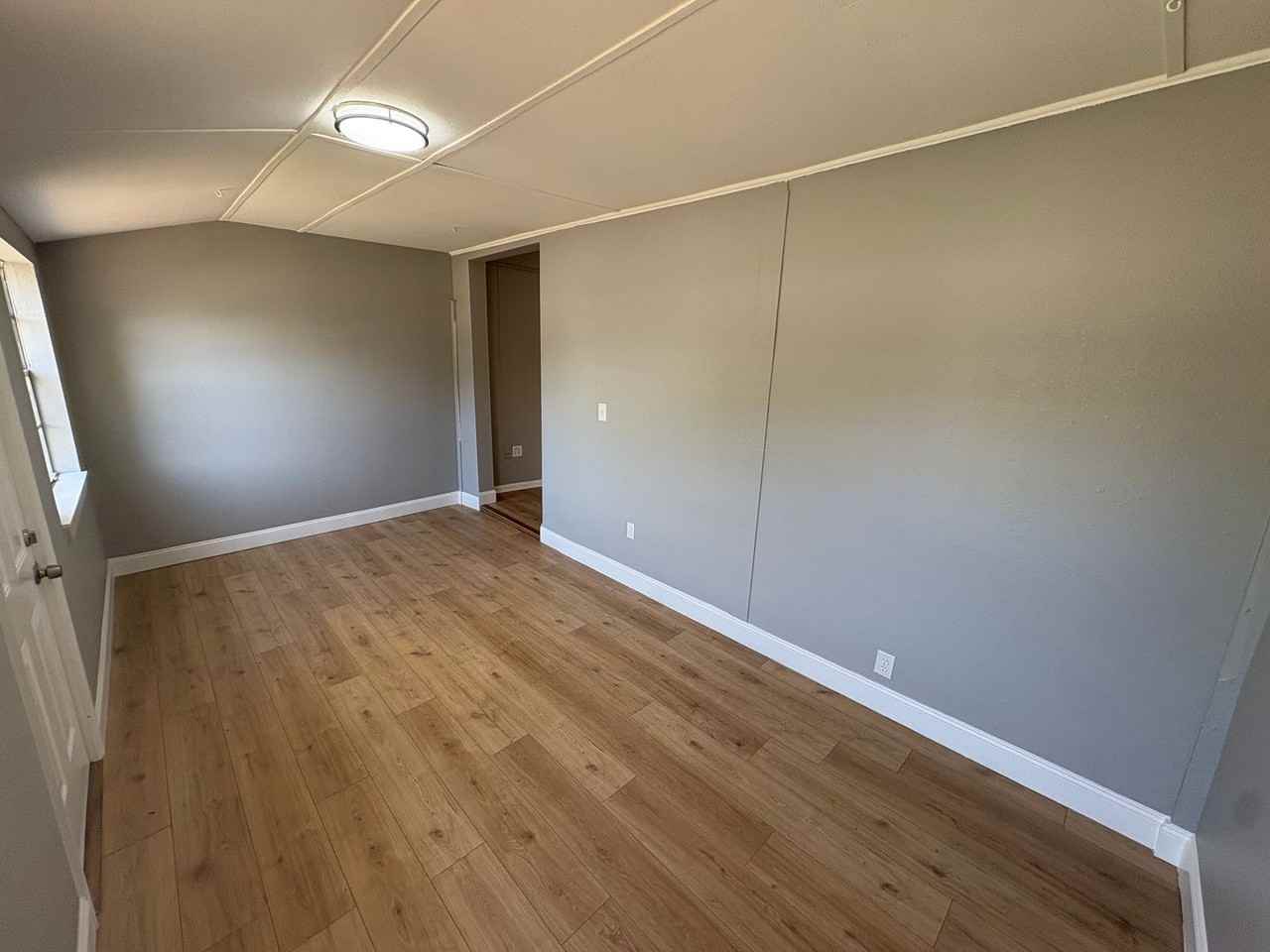 1106 E Magnolia Ave - Photo 5 of 16