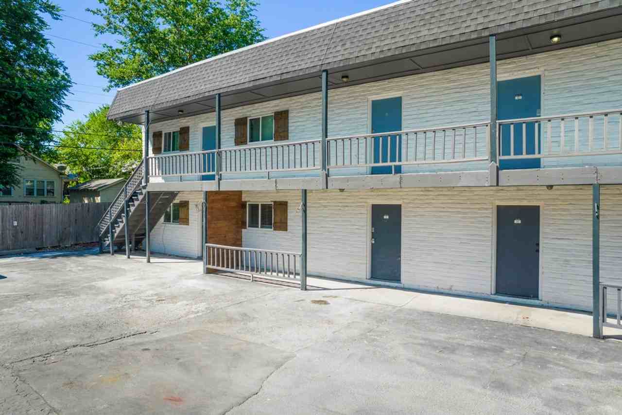 White Oaks Apartments - Photo 5 of 7