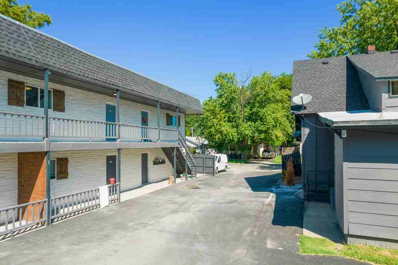 White Oaks Apartments - Photo 7 of 7