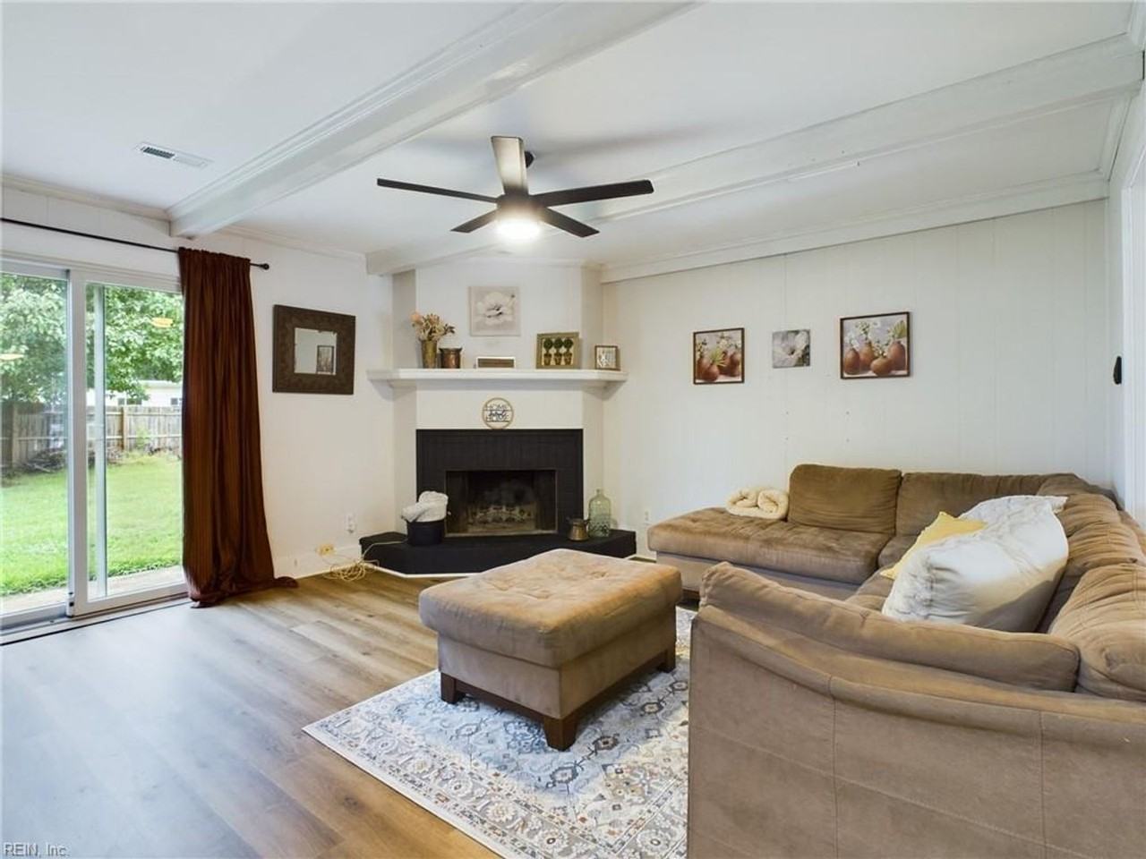 1320 Pierside Ct - Photo 6 of 24