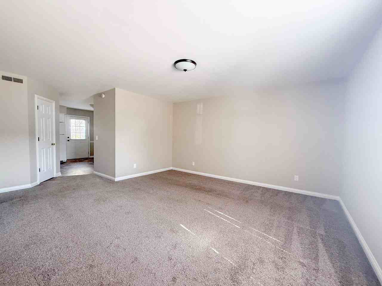 42 Eastgate Cir - Photo 2 of 28