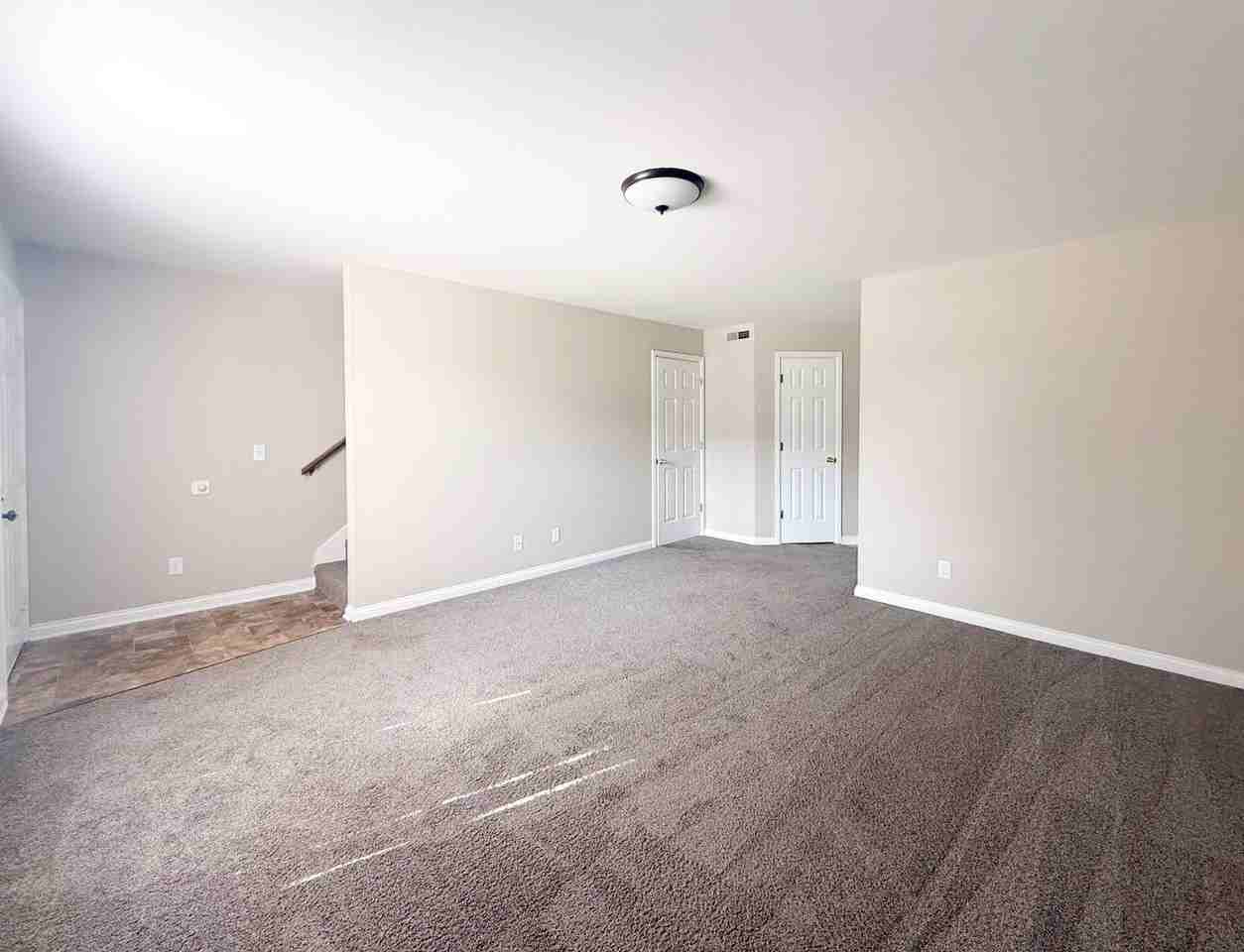 42 Eastgate Cir - Photo 4 of 28