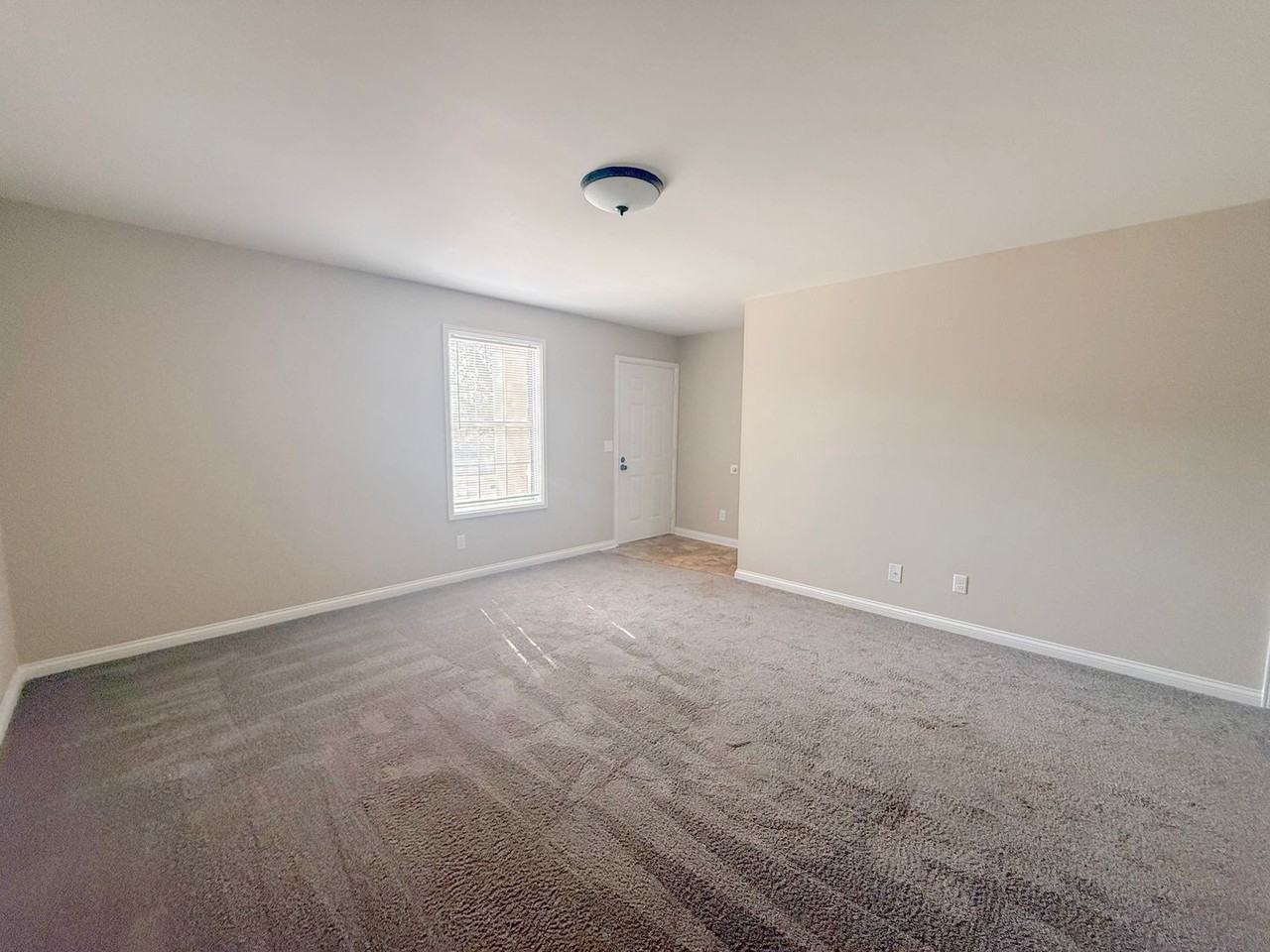 42 Eastgate Cir - Photo 5 of 28