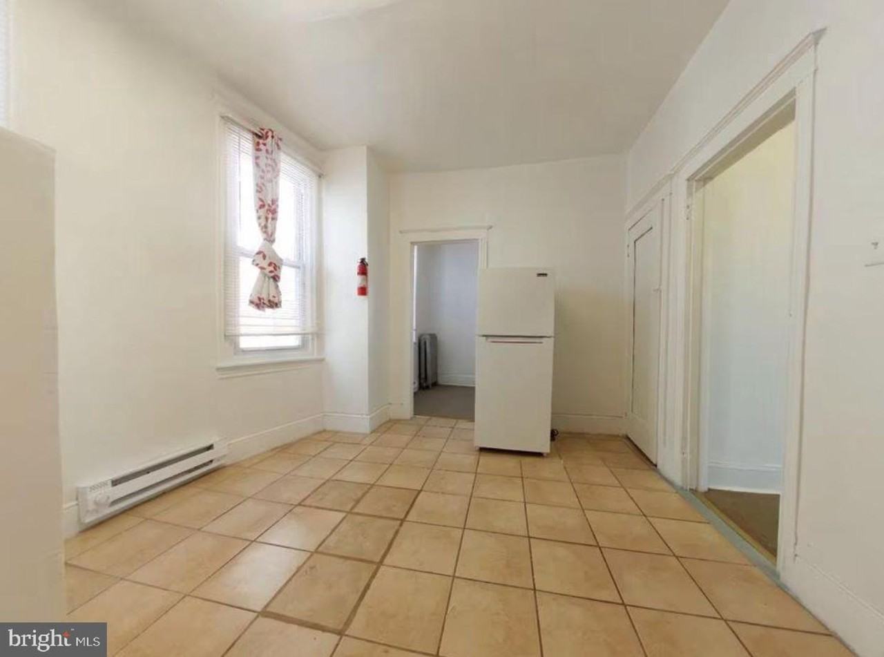 5135 Irving St - Photo 2 of 10