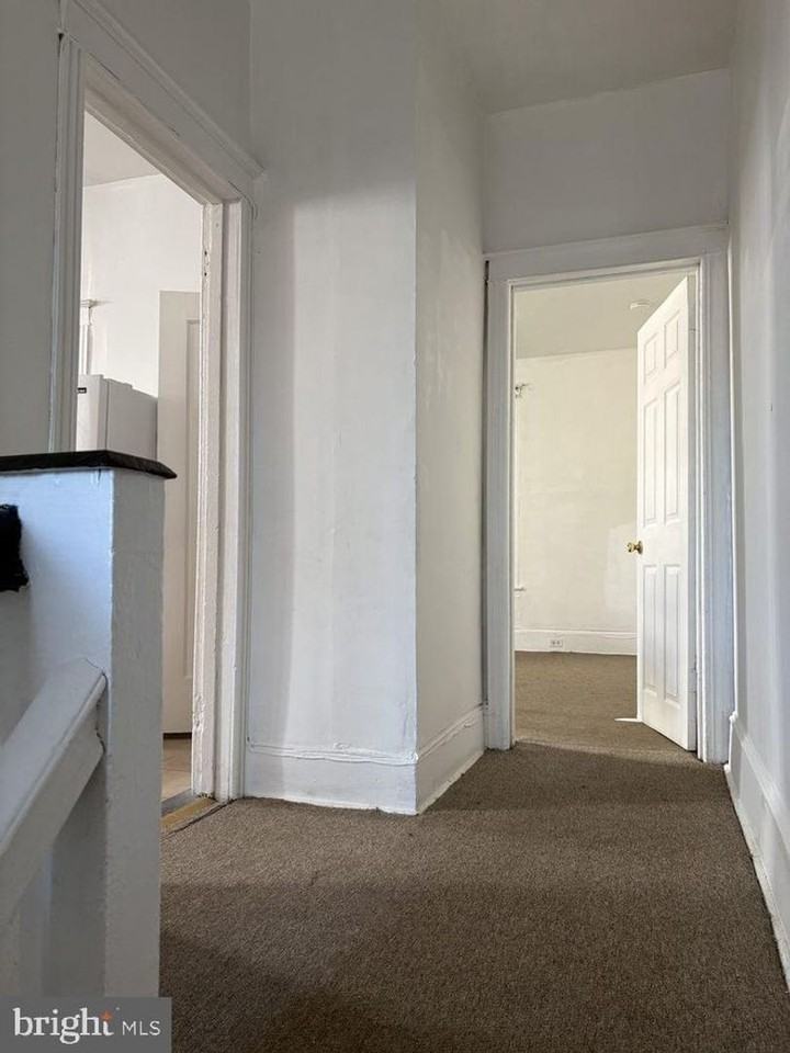 5135 Irving St - Photo 5 of 10