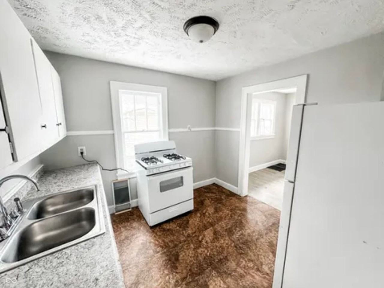 2626 Morton St - Photo 4 of 8