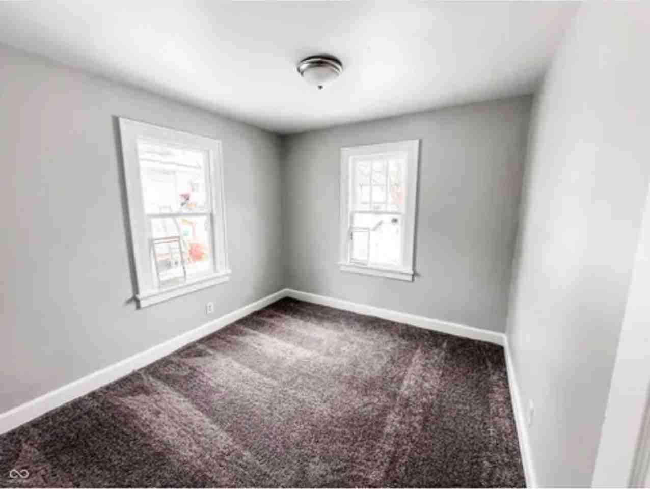 2626 Morton St - Photo 6 of 8