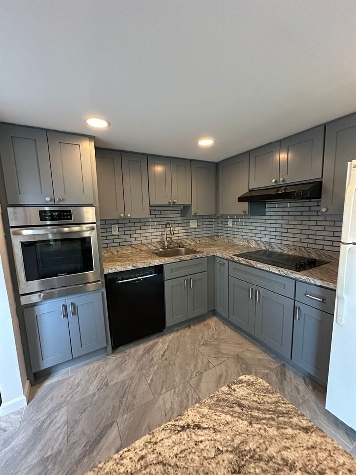 4 Roanoke Ct - Photo 6 of 23