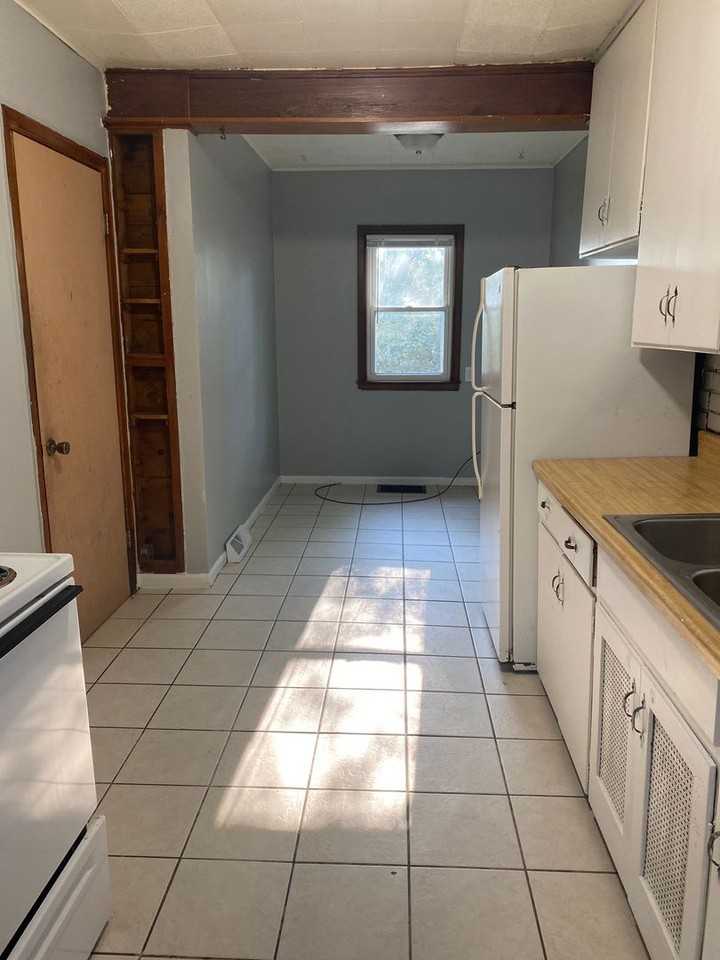 320 Boston Ave - Photo 3 of 7