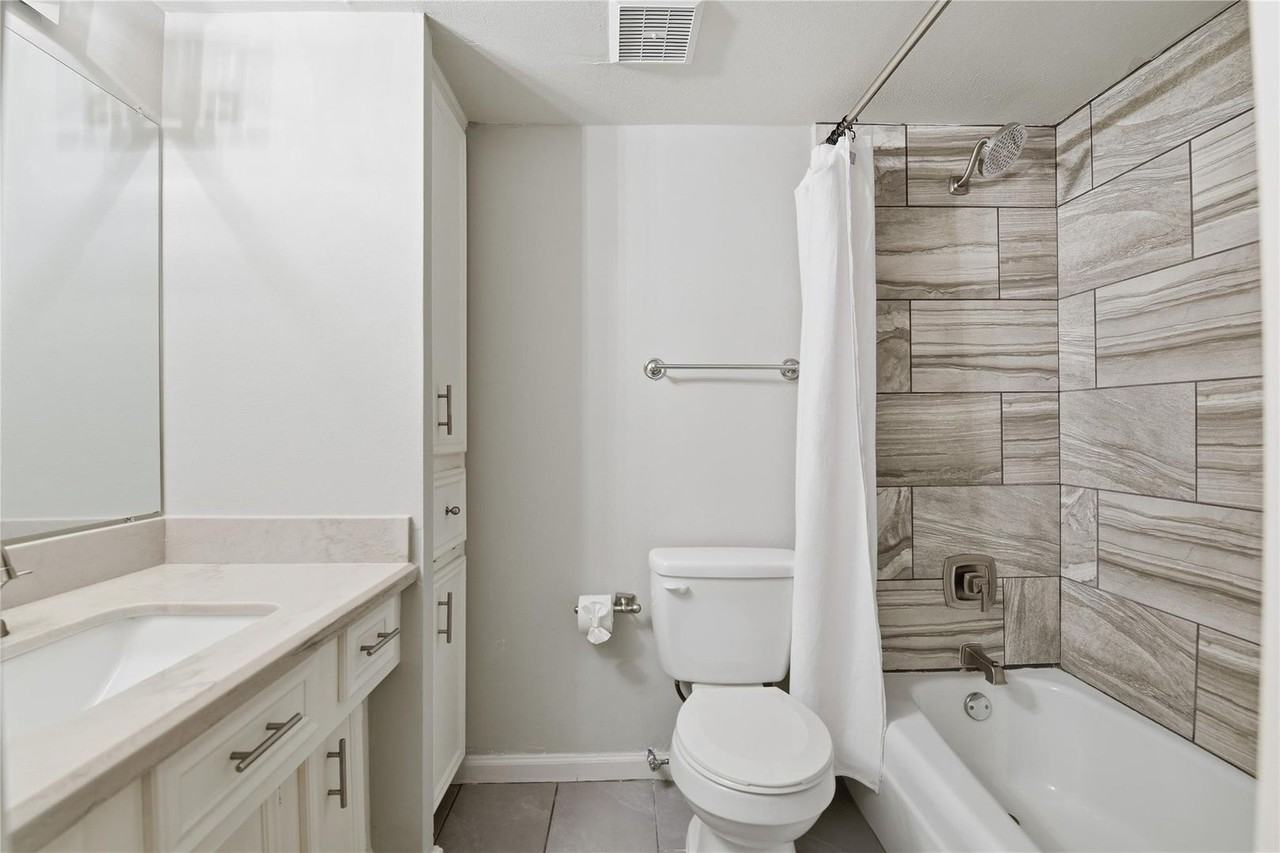 7535 Olympia Dr - Photo 2 of 32