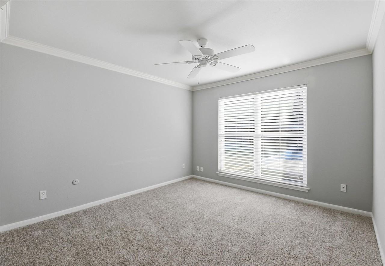 7535 Olympia Dr - Photo 5 of 32