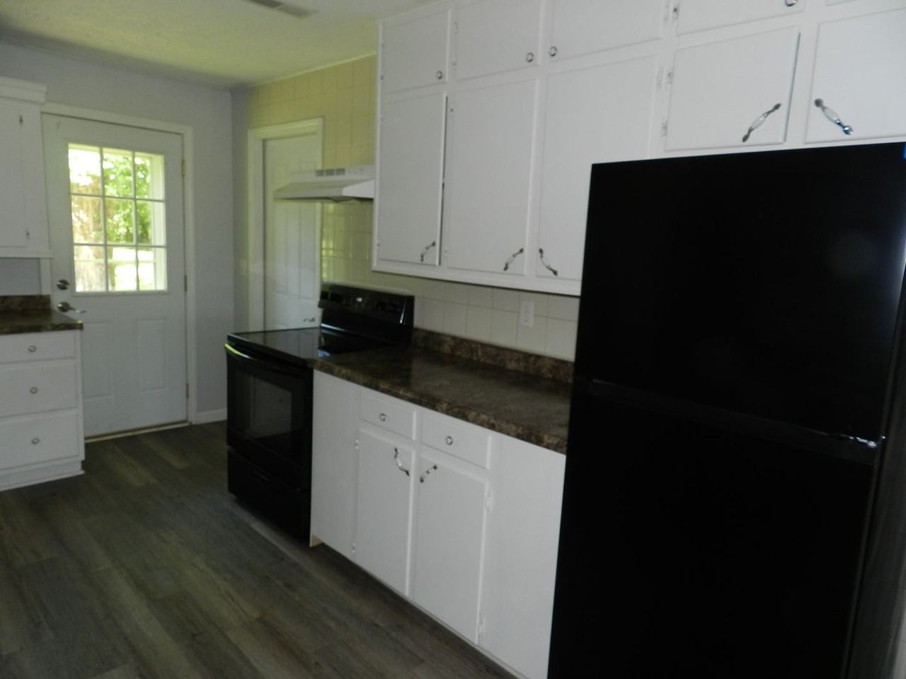 204 Dyer St - Photo 6 of 21