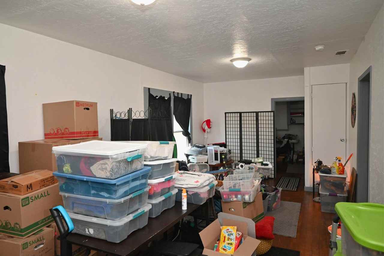 1714 7th St - Photo 5 of 31