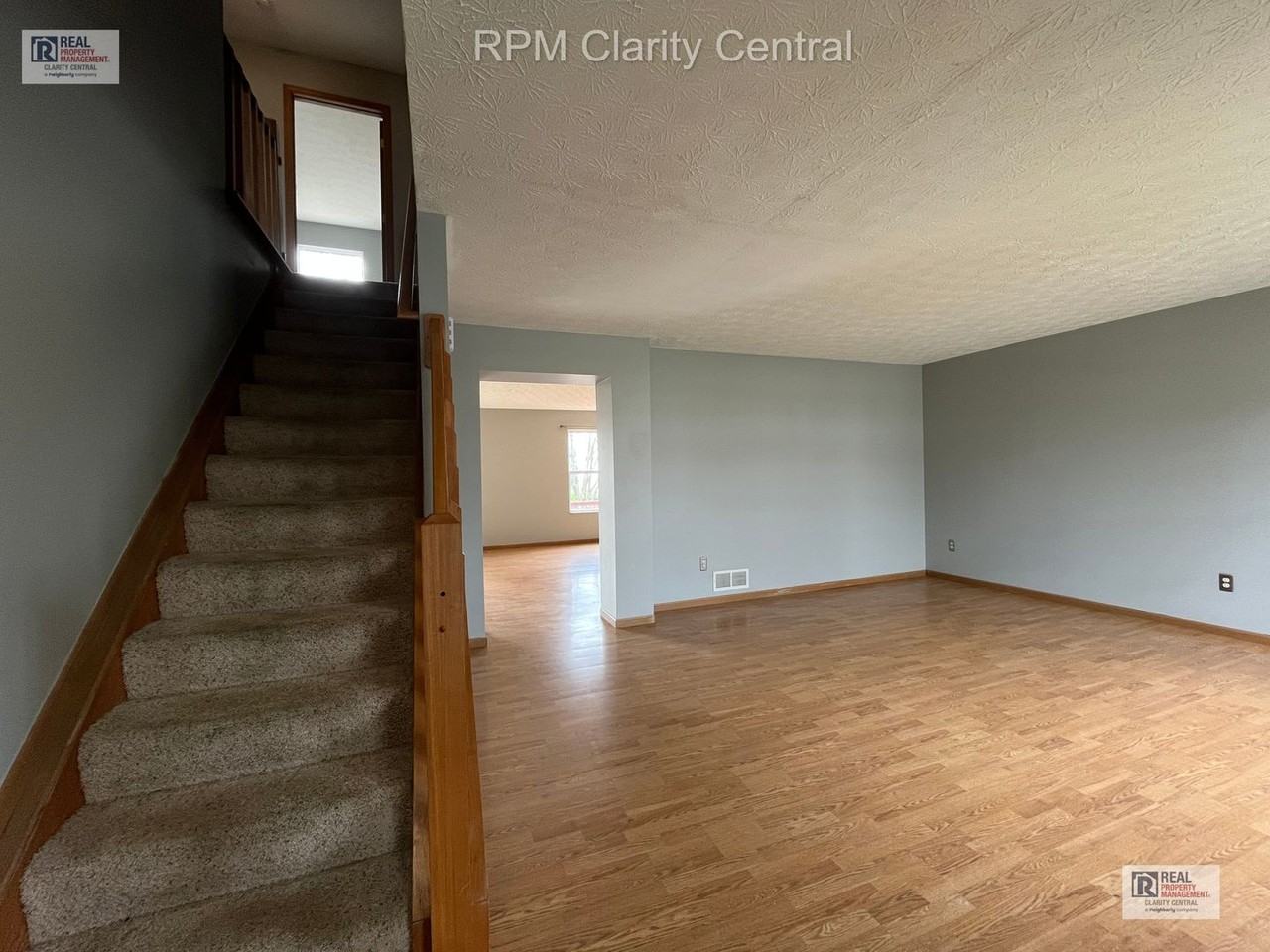 7693 Brunfield Dr - Photo 2 of 12