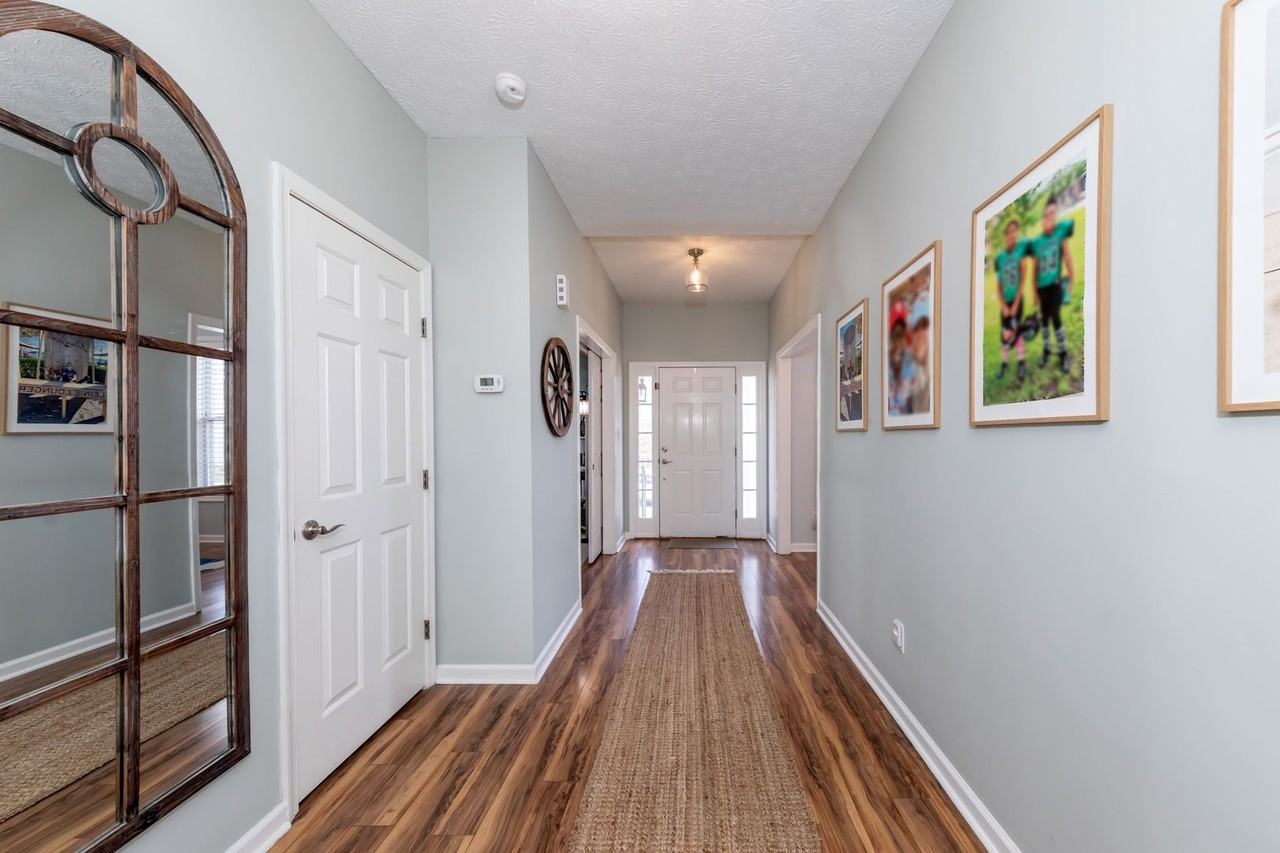 4724 Regents Park - Photo 2 of 16