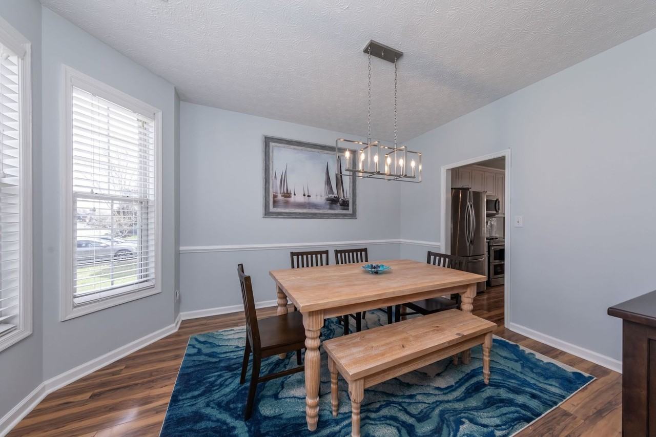 4724 Regents Park - Photo 5 of 16