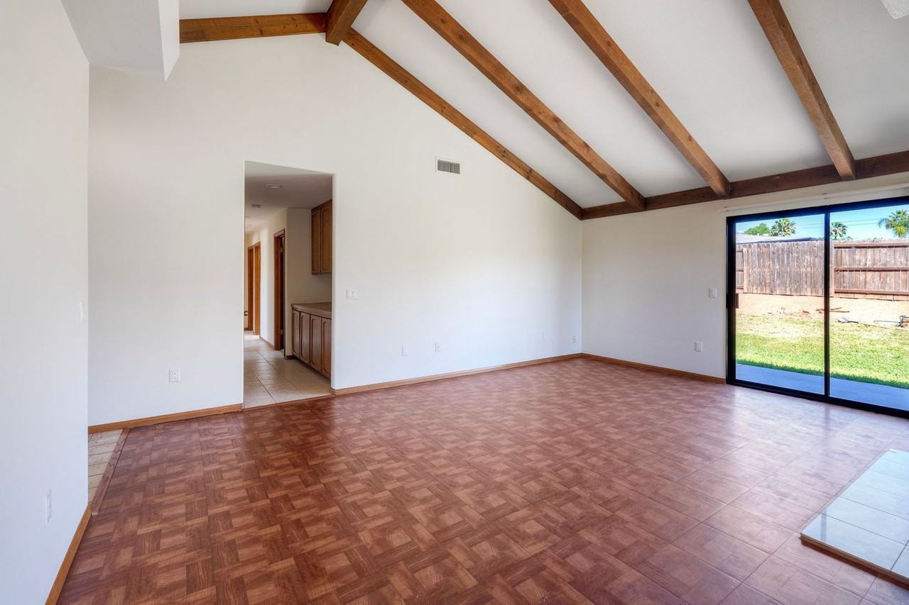 522 Felicia Ln - Photo 6 of 27