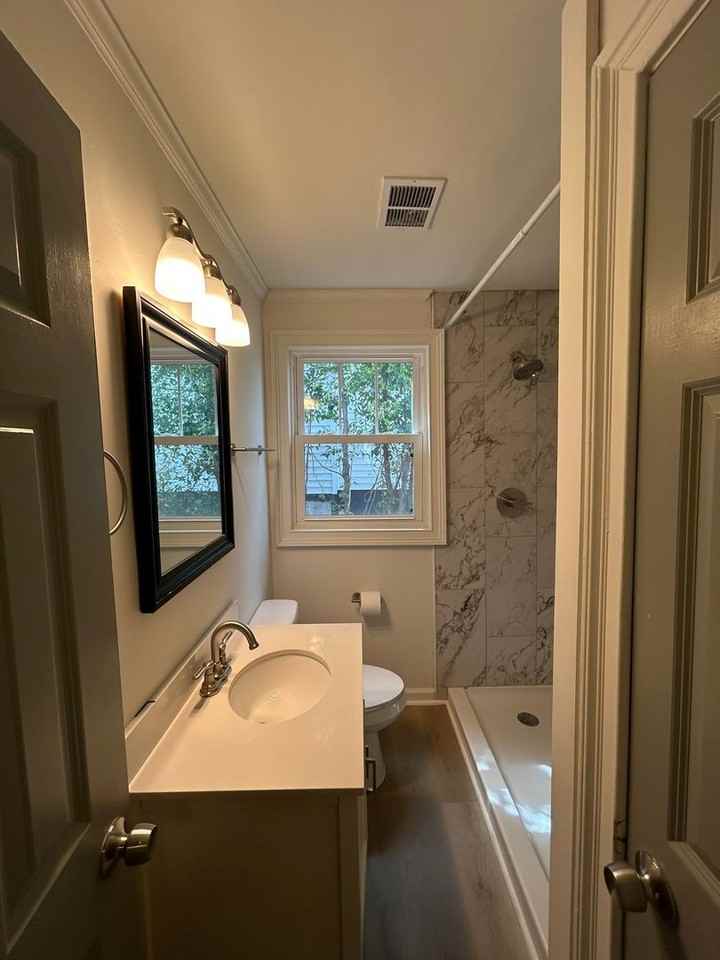 609 Center St - Photo 7 of 23