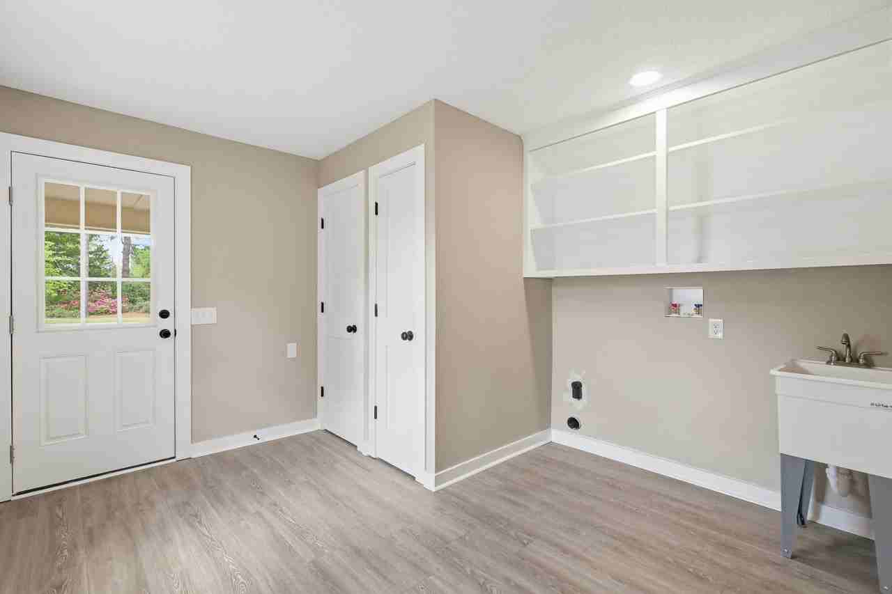 786 S 6th St - Photo 6 of 20