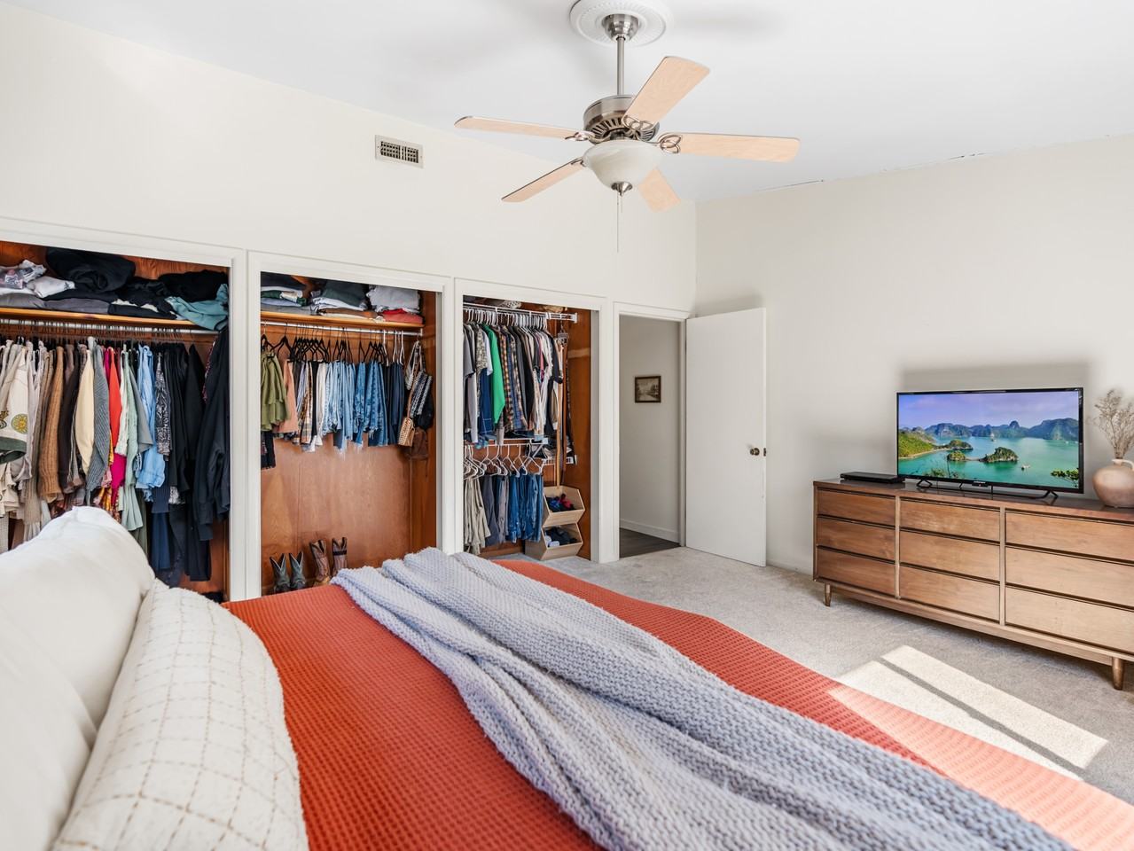 2924 Santa Rosa Dr #1 - Photo 4 of 28