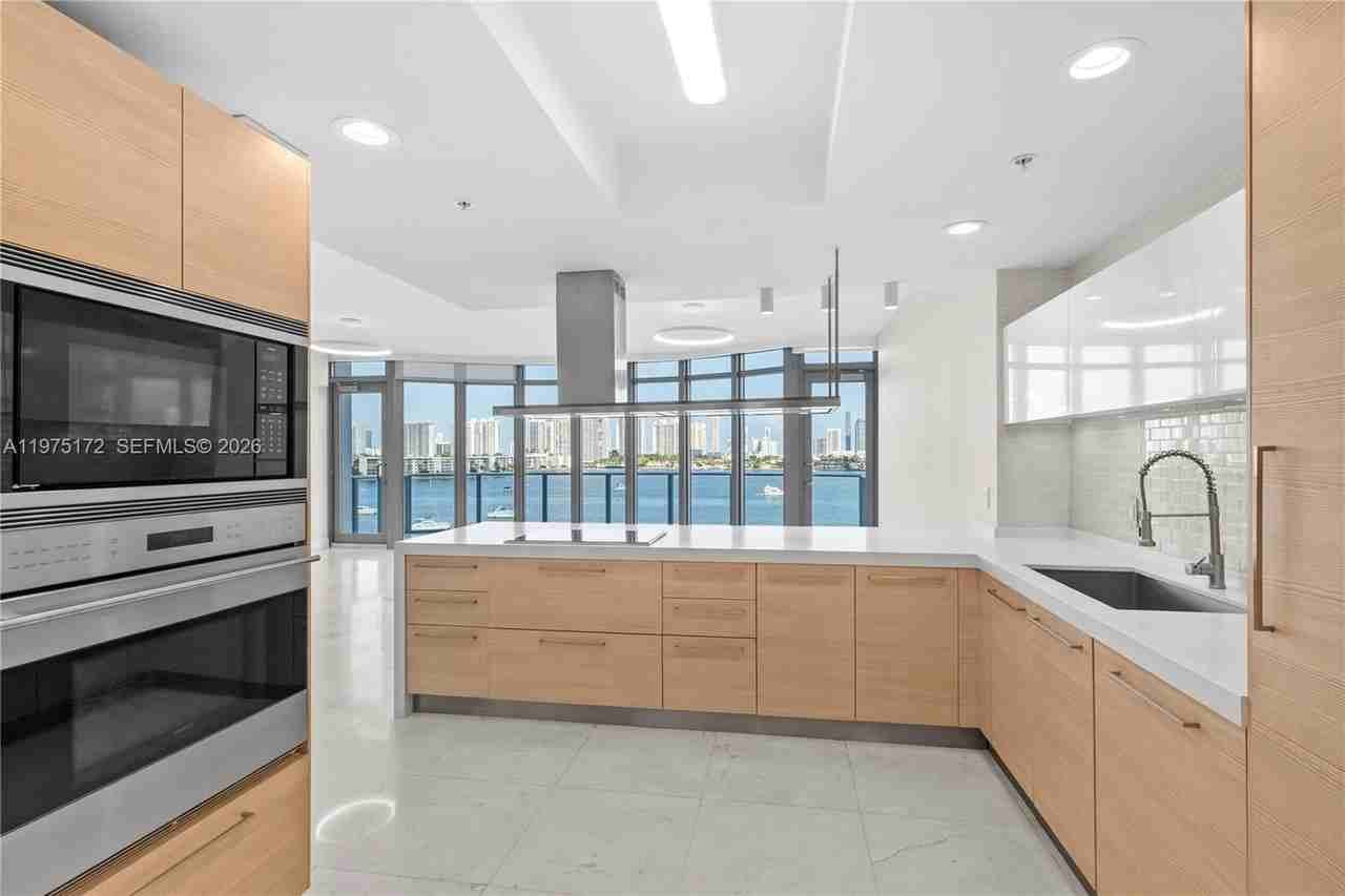 NE 172nd St & W Dixie Hwy - Photo 5 of 22