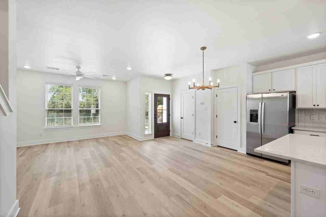 608 Mercado St #608 - Photo 4 of 31