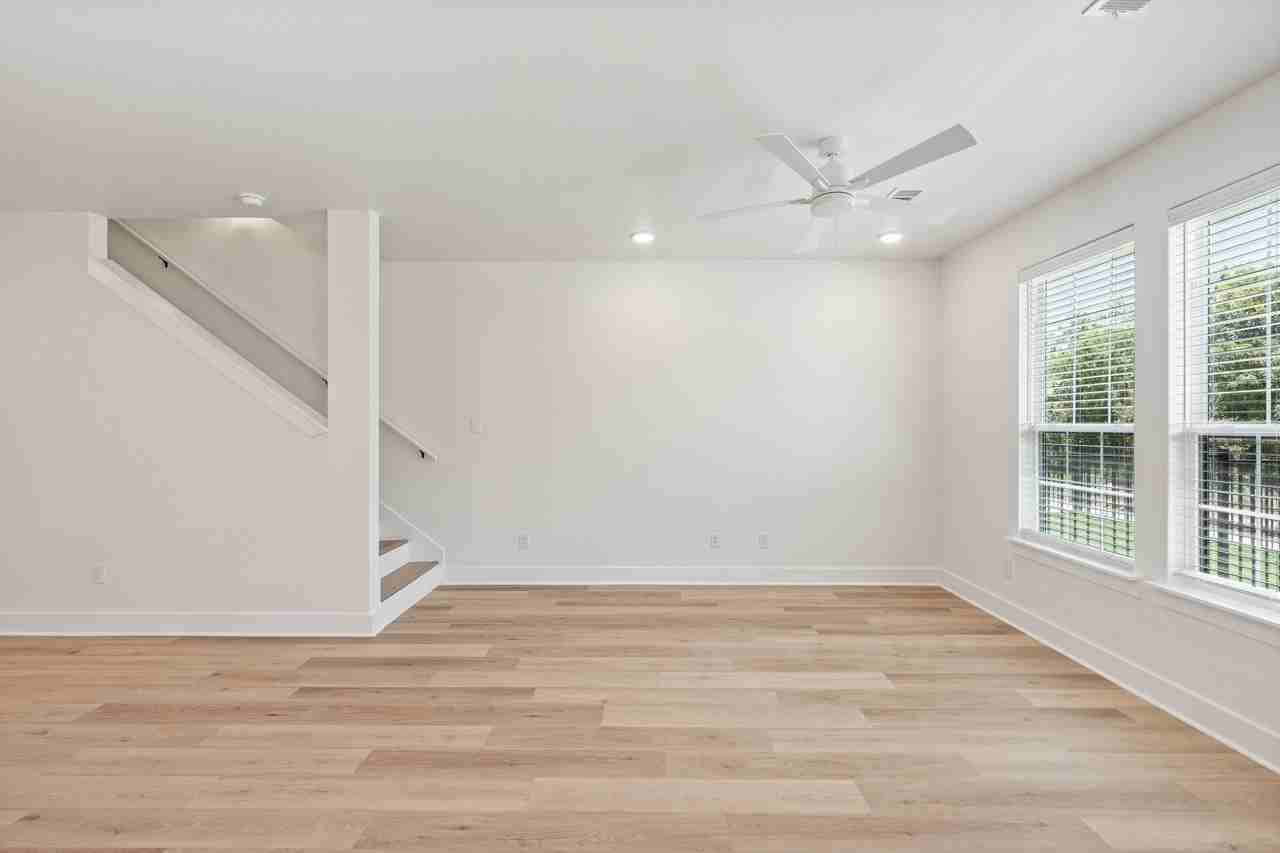 608 Mercado St #608 - Photo 5 of 31