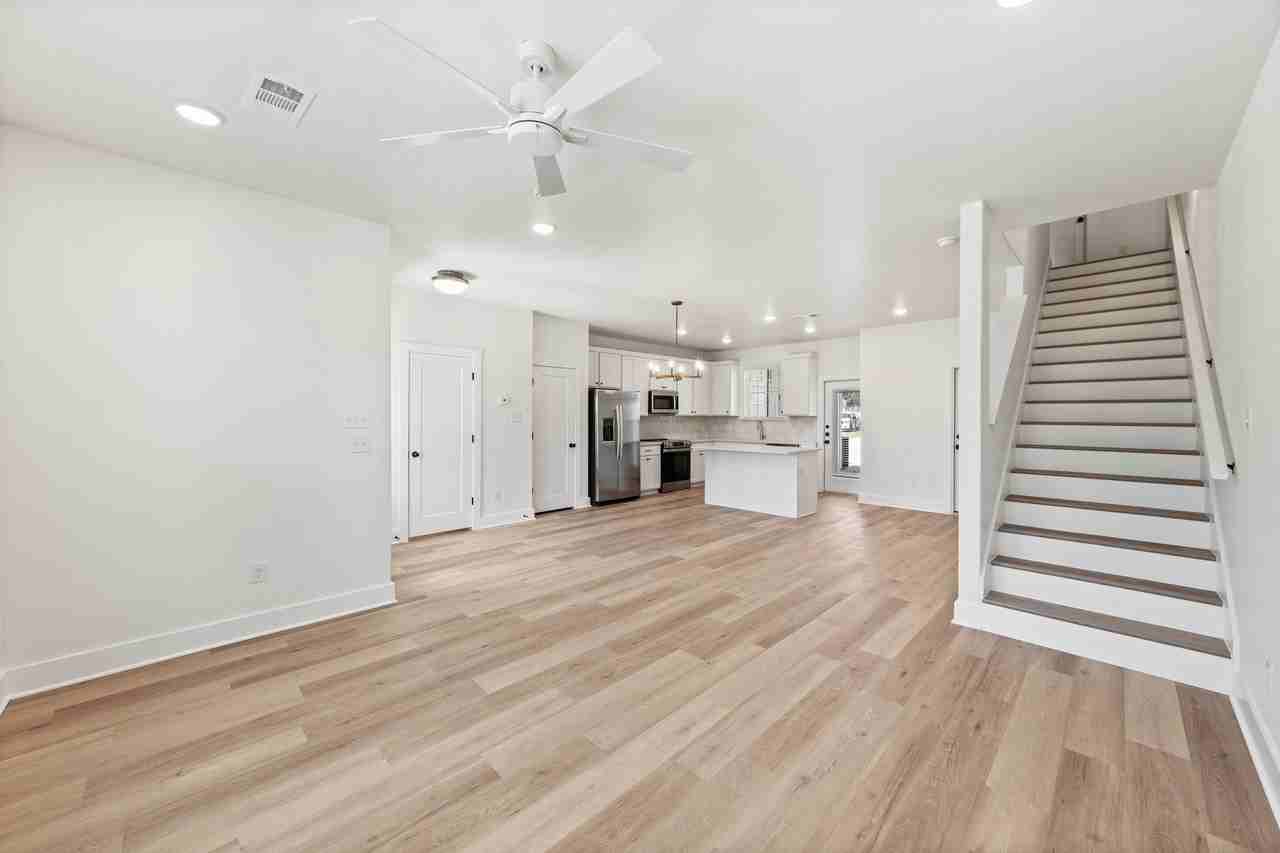 608 Mercado St #608 - Photo 7 of 31