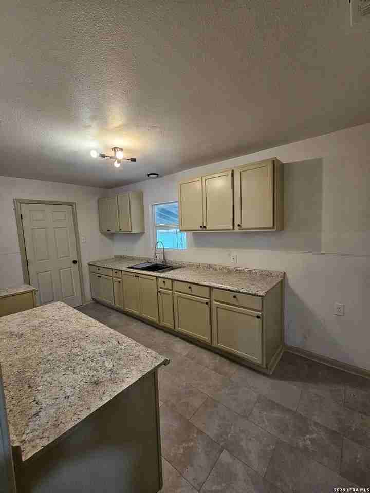 335 Baker - Photo 6 of 10