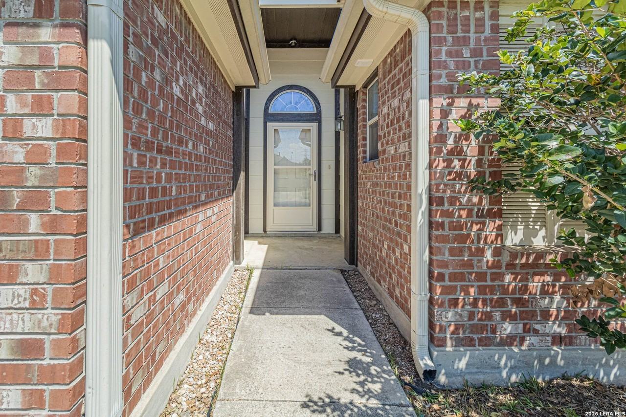 8407 Whitebrush - Photo 3 of 44