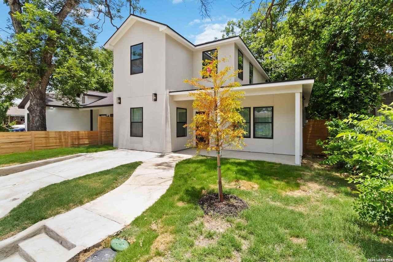 237 Carle Ave - Photo 3 of 39