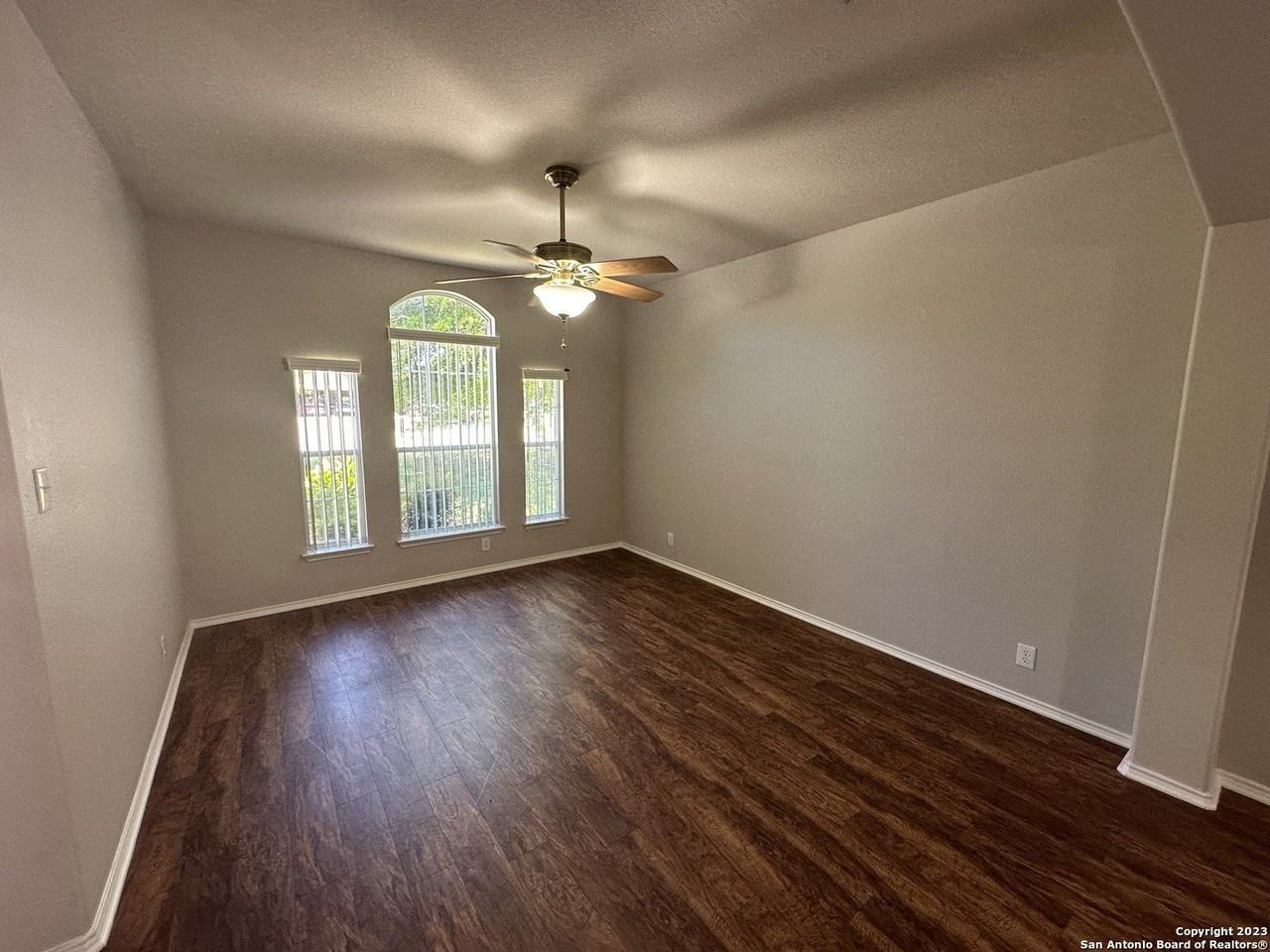 116 Shadow Knls - Photo 2 of 14