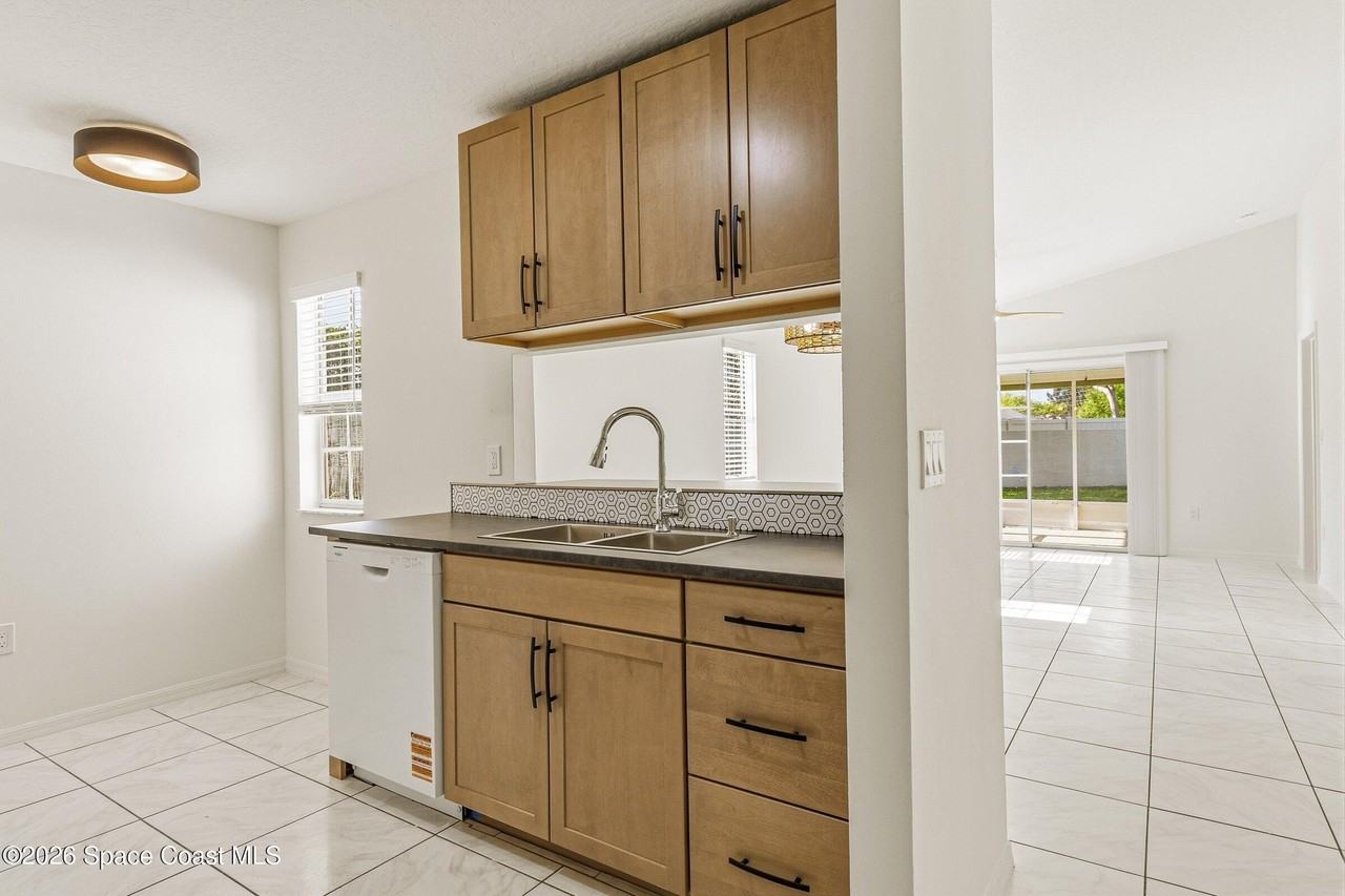 972 S Fork Cir - Photo 6 of 48