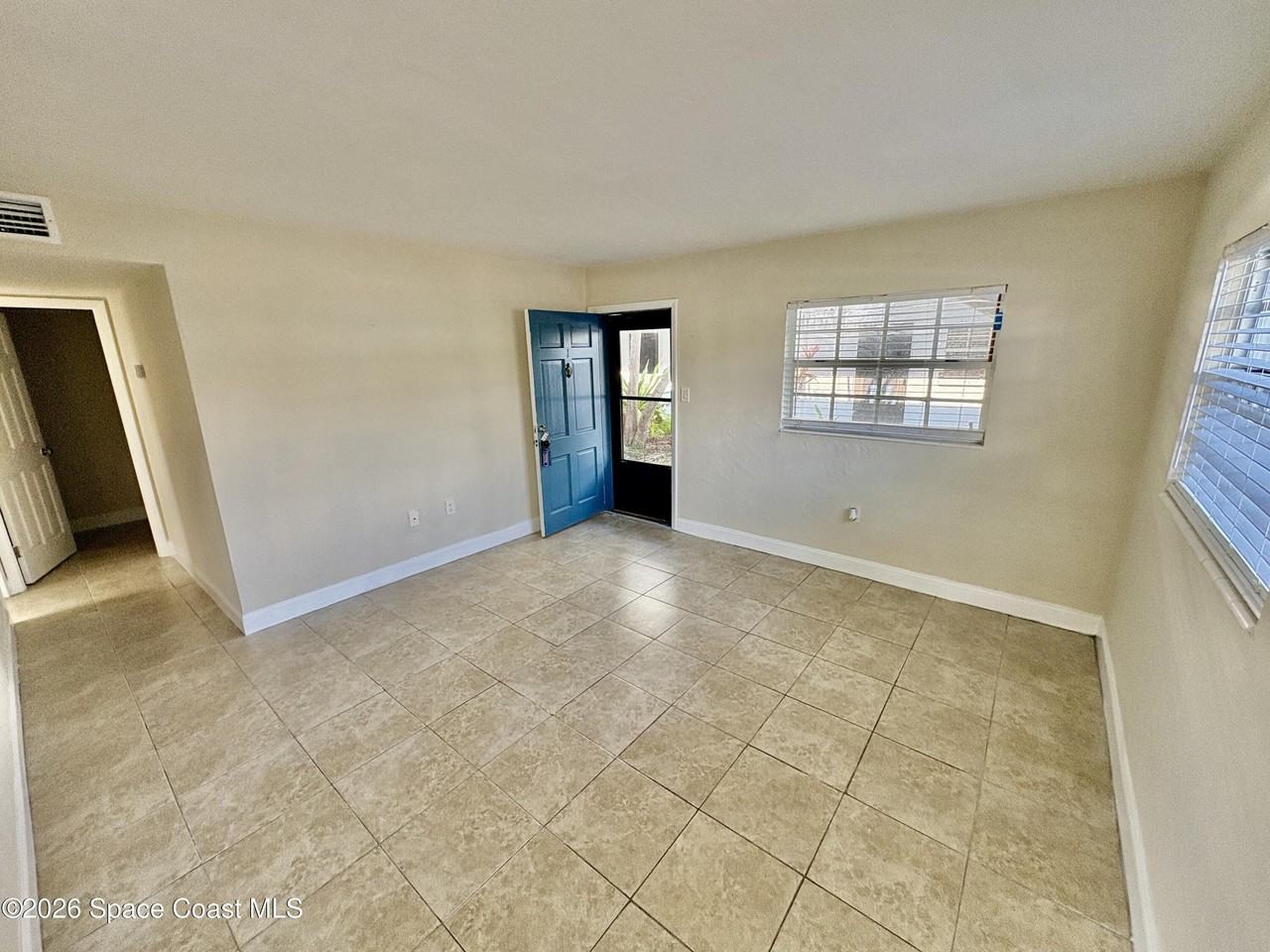 405 Adams Ave Apt 1 - Photo 4 of 10