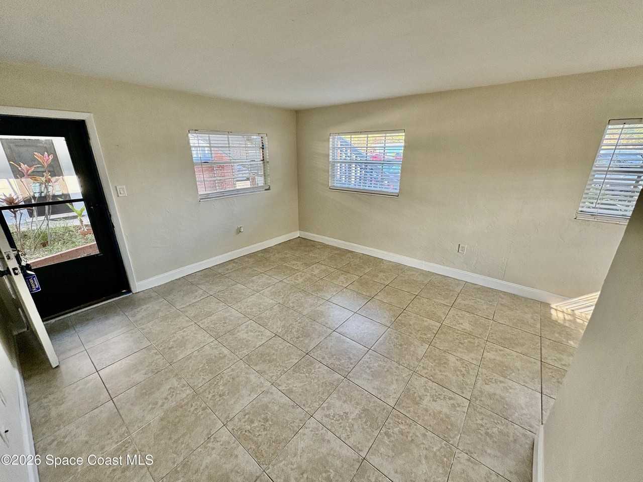 405 Adams Ave Apt 1 - Photo 5 of 10